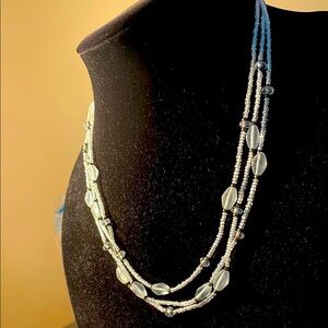 Vintage cloud blue and white triple-strand necklace EUC